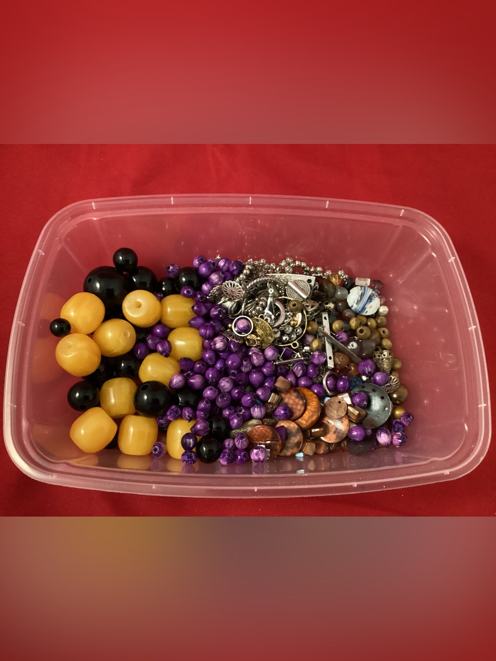 320 grams of Mixed Jewelry Beads Lot